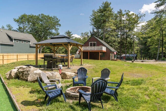 Foto del edificio - 429 Long Island Rd