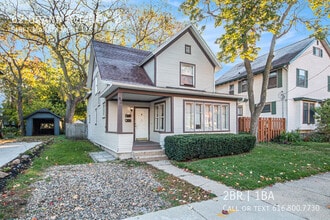 Building Photo - 62 Grand Ave NE