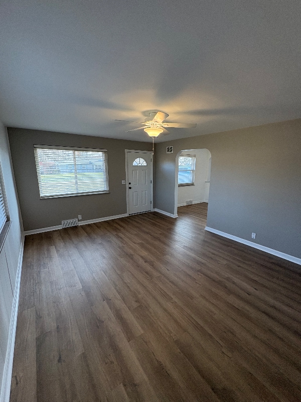 Foto del edificio - 3887 Crescent Dr