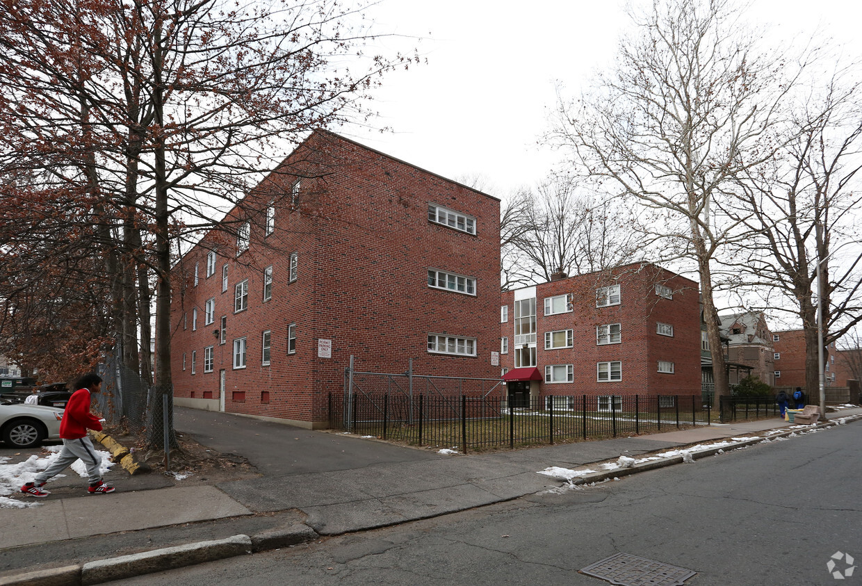 Building Photo - Asylum Hill