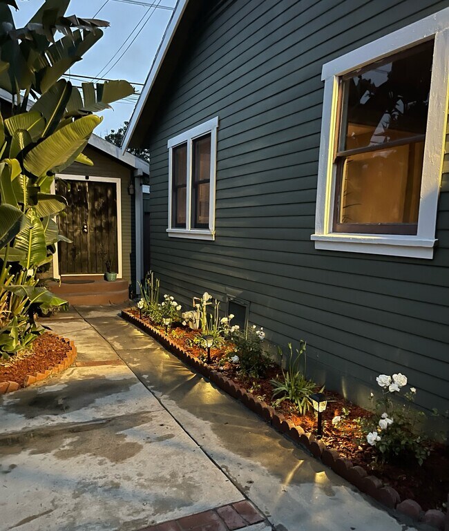 Front of house (on right) - 743 Daisy Ave