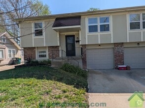 Building Photo - 8081 Robinson St