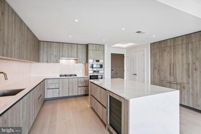 Foto del edificio - 1201 N Royal St