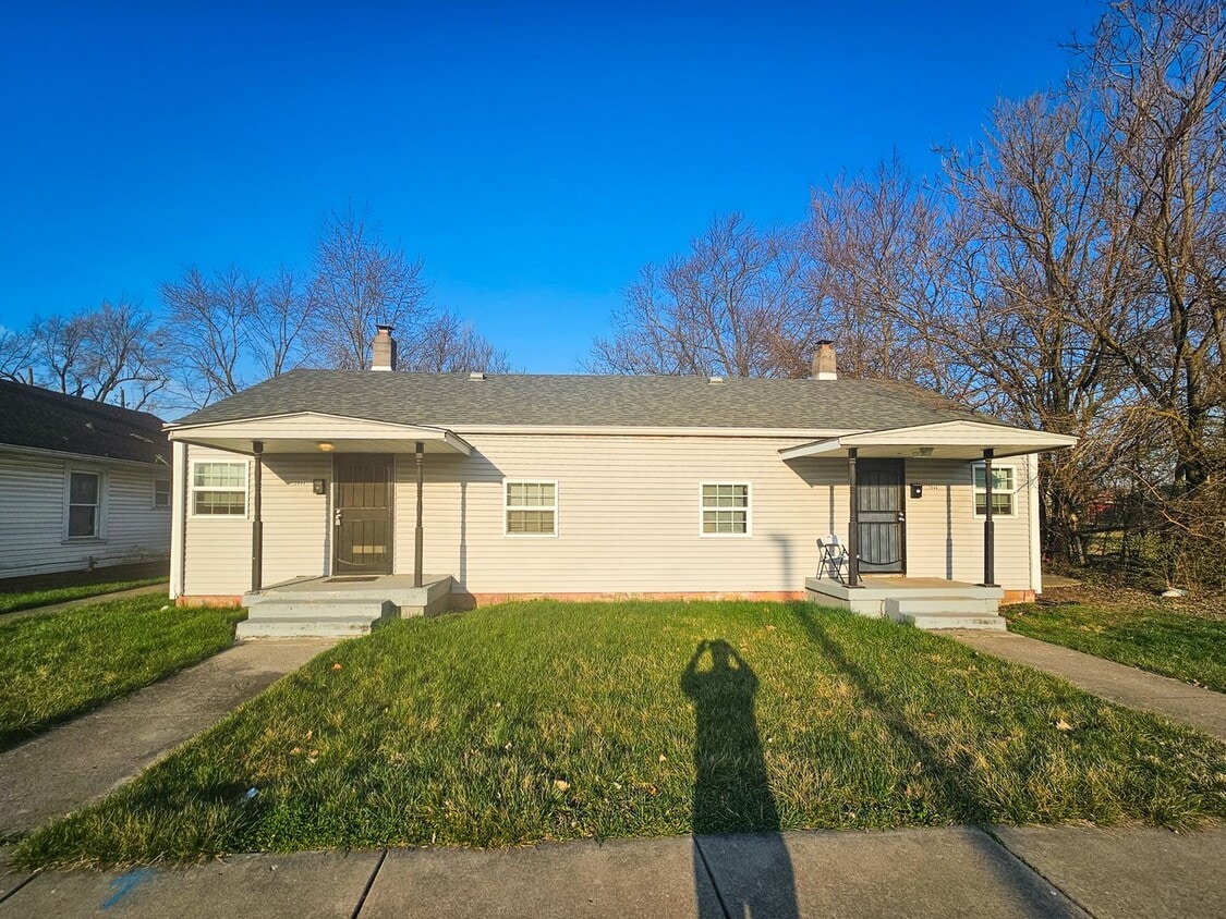 Photo - 2844 - 2846 Dr Andrew J Brown Ave