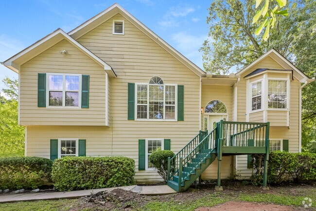 Building Photo - 3905 Saddlecreek Dr