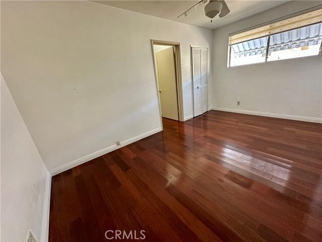 Foto del edificio - 2115 Holly Ave