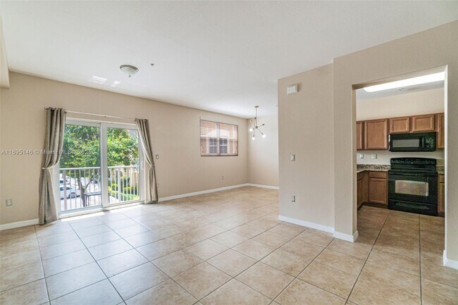 Building Photo - 8800 NW 107 Ct