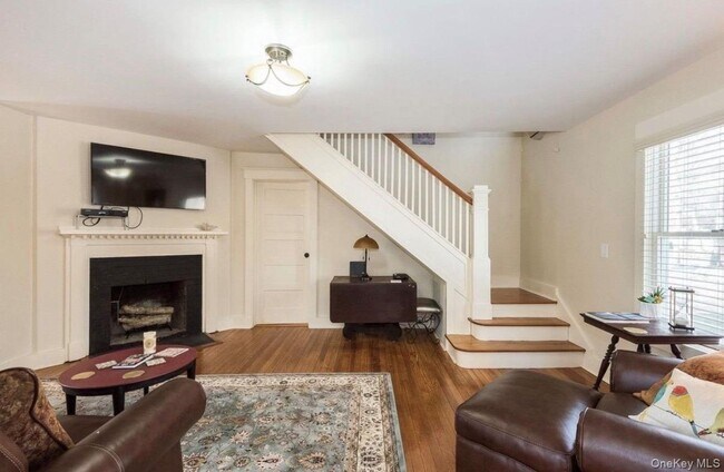 Foto del edificio - 572 Montauk Hwy