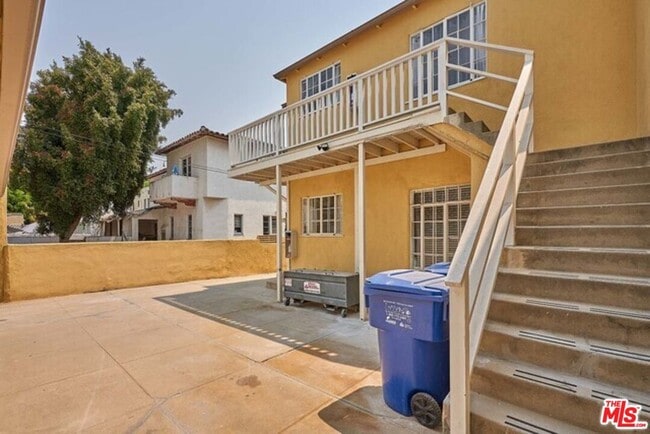 Building Photo - 703 Lorraine Blvd