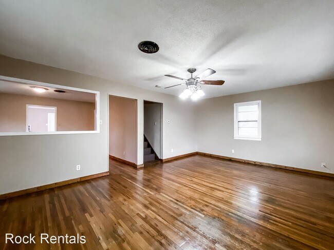 Building Photo - 3 br, 1 bath House - 1415 N Prairie Ave