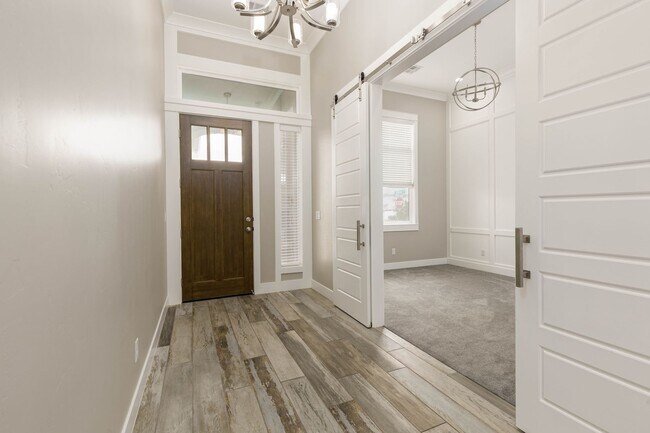 Foto del edificio - Custom 4 bedroom Single Story. Crimson Cli...