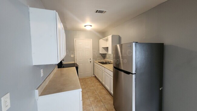 Foto del edificio - 248 Rosser St SW