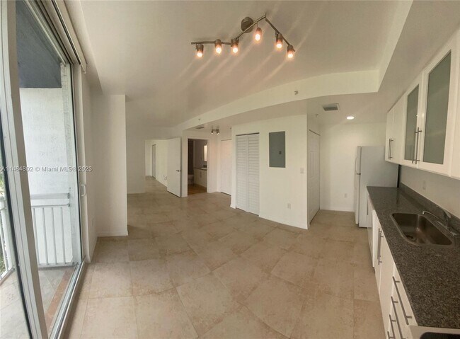 Foto del edificio - 275 NE 18th St