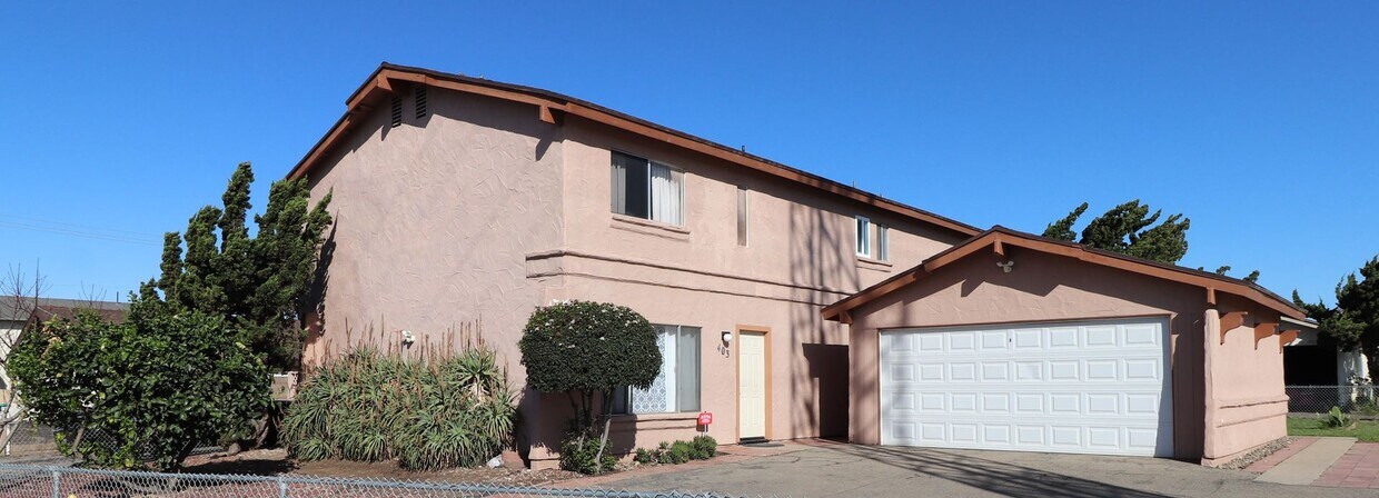 Foto principal - 403 N Railroad Ave