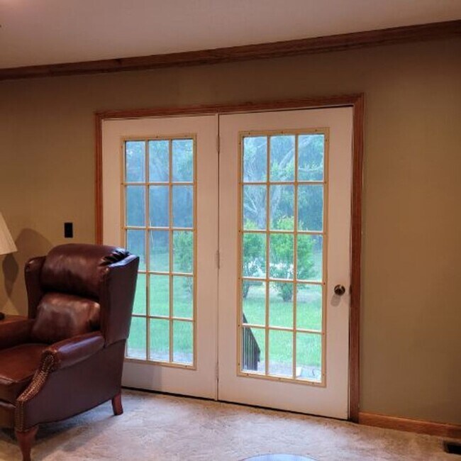 Building Photo - Professional Home sitting in the middle of...