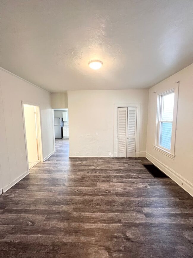 Building Photo - Newly Renovated 3 or 4 Bedroom in Mt.Olive...