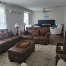 Building Photo - 2075 E Union Ave