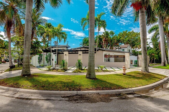 Foto del edificio - 1721 S Bayshore Ln
