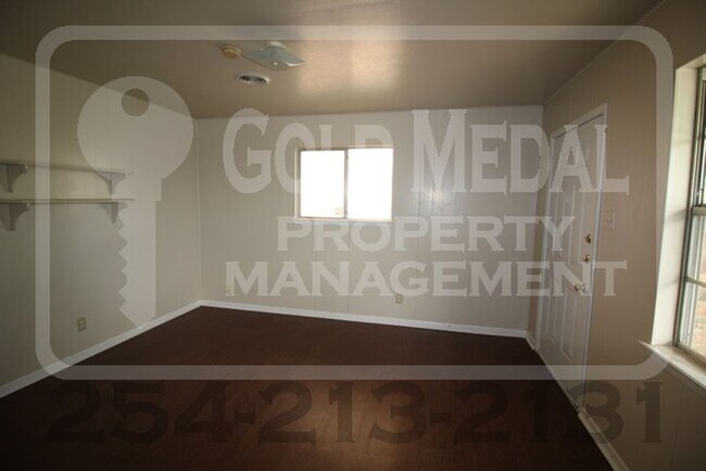 Building Photo - 812 Pecan Circle