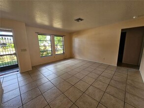 Building Photo - 1206 SE 36th Terrace