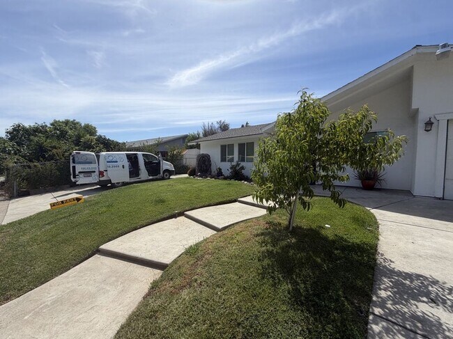Foto del edificio - 7813 Dominion Way