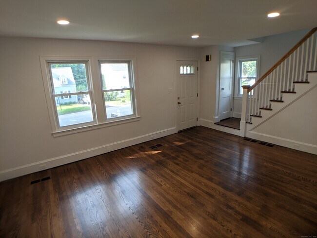 Building Photo - 265 Homeland St