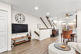 8322 Via Sonoma