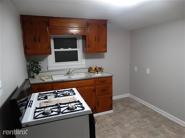 Building Photo - 398 Johnson Ave