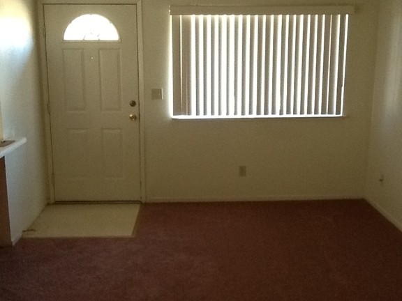 Building Photo - 2109 Chrysler Dr