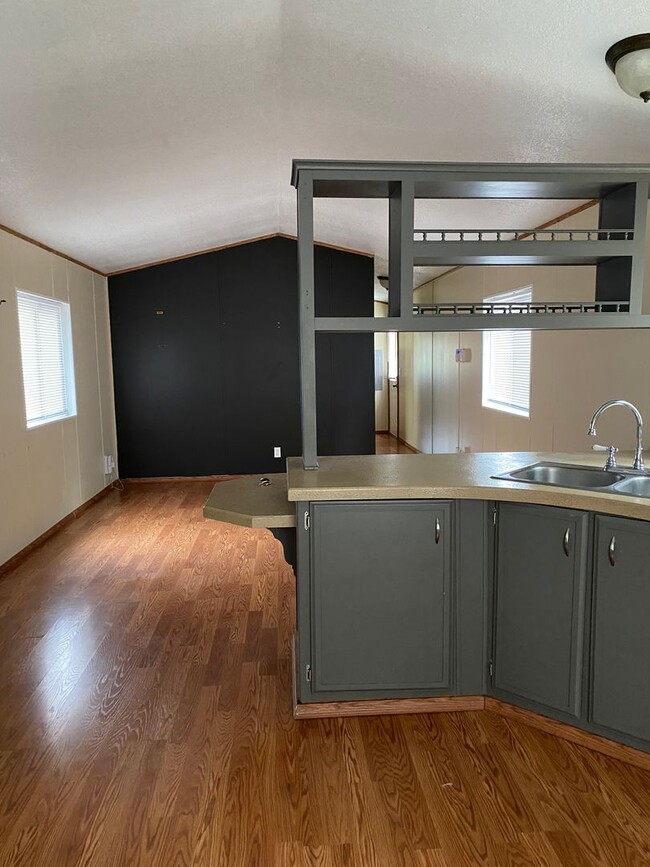 Foto del edificio - Two Bedroom 1 Bath Mobile