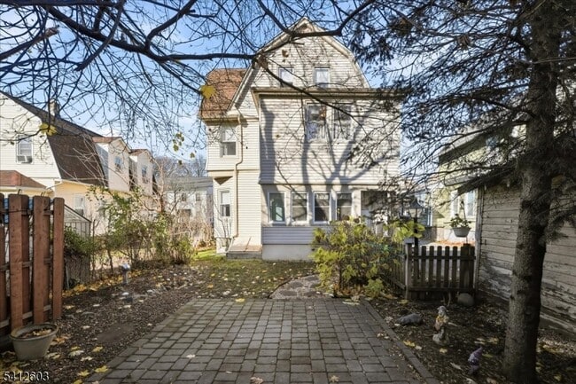 Foto del edificio - 30 Central Ave