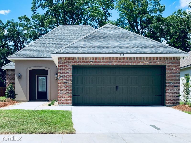 Primary Photo - 3 br, 2 bath House - 454 Lake Breeze Dr.