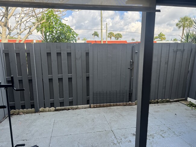 Photo - 6104 Channel Dr Townhome