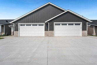 Building Photo - 1115 S Foss Ave