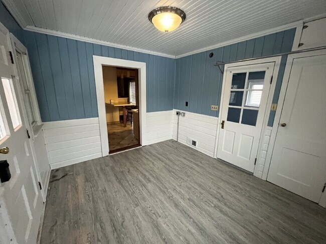Foto del edificio - 4909 E 71st St