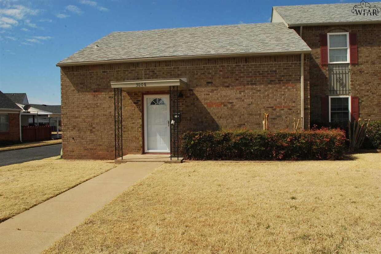Primary Photo - 3008 Barrywood Dr