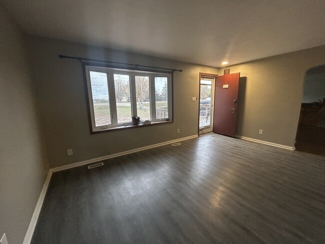 Photo du bâtiment - 2139 London Line