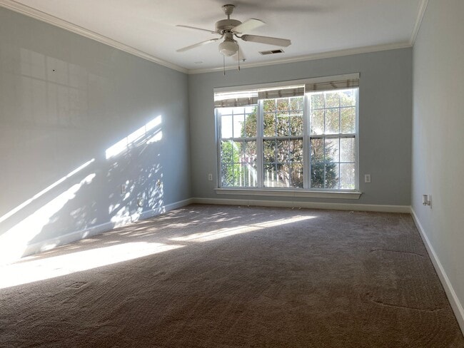 Foto del edificio - Beautiful Property in Bellingham Park!