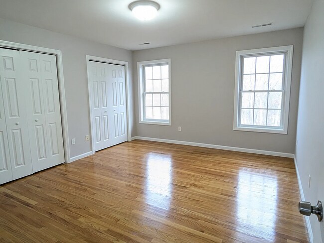 Foto del edificio - Spacious two-bedroom townhome