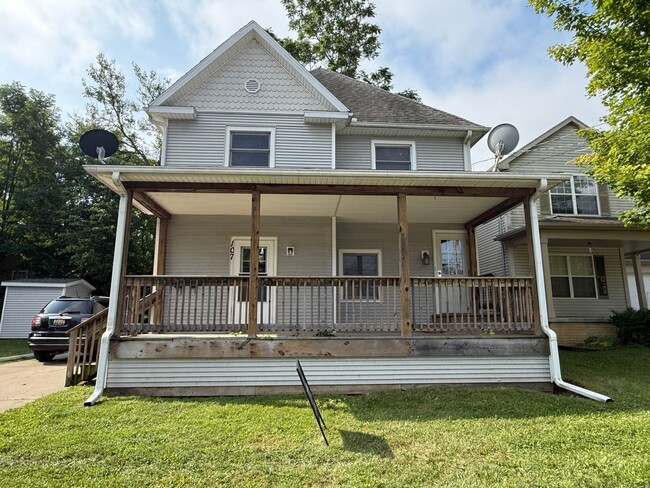 Building Photo - 107 W Wilkins St