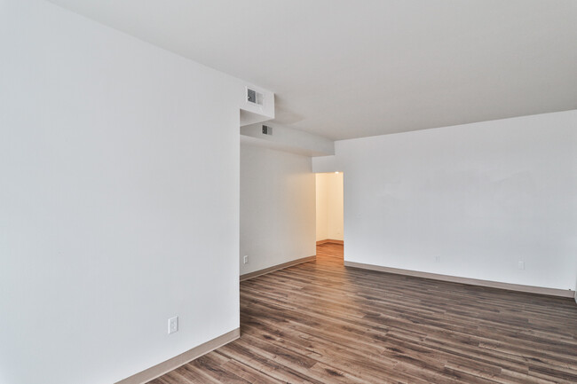 Foto del edificio - 5527 Pershing Ave