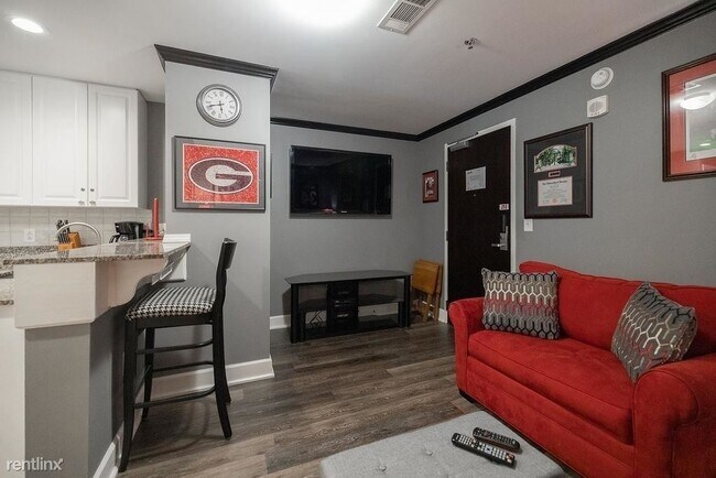 Foto del edificio - 1 br, 1 bath Condo - 250 W Broad St Apt 530