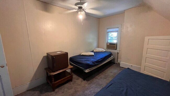 Foto del edificio - 5859 Hobart St