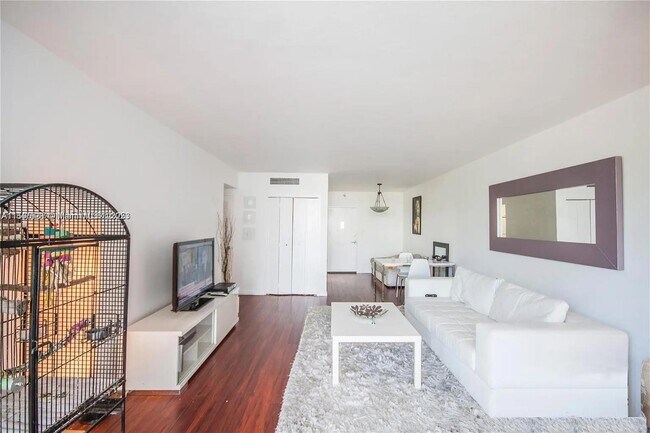 Foto del edificio - 1200 West Ave