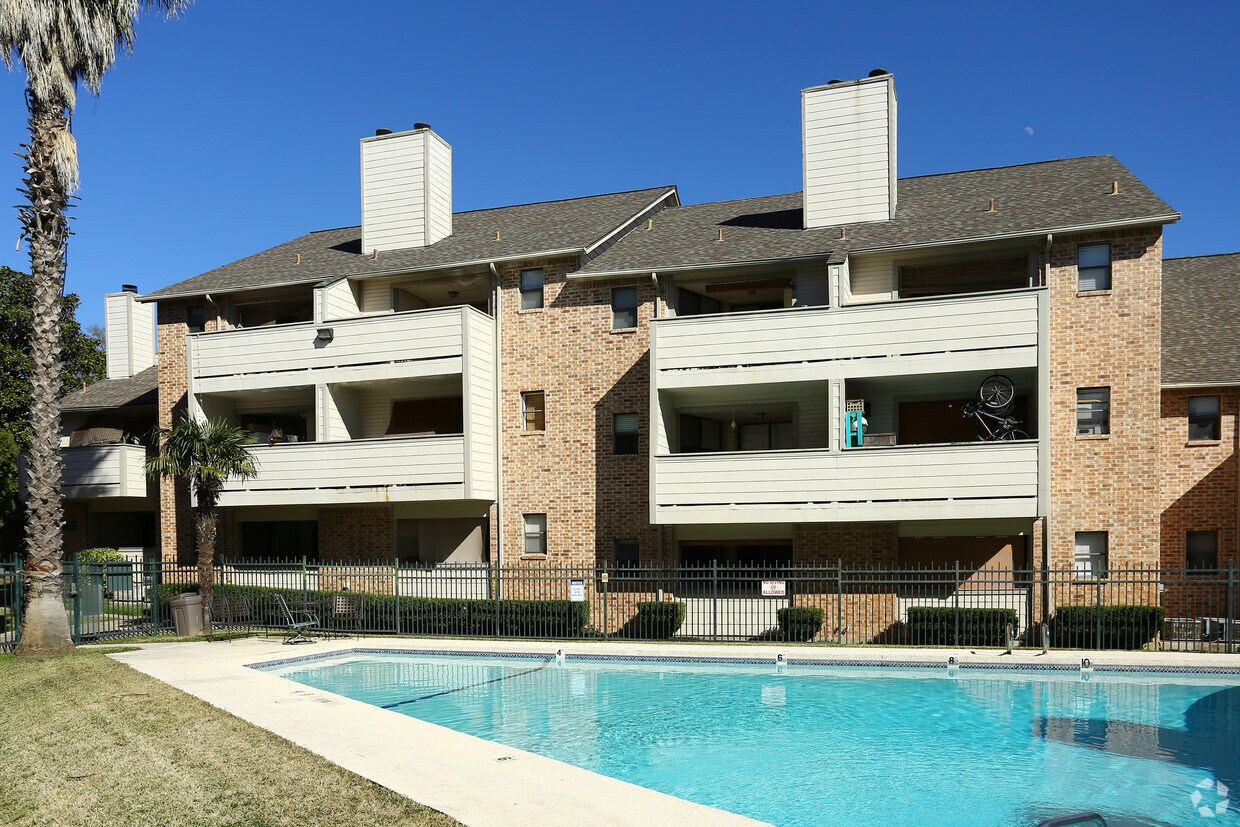 Foto principal - Woodland I I Condos