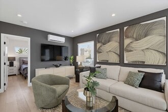 Building Photo - 426-426 Arbor Dr