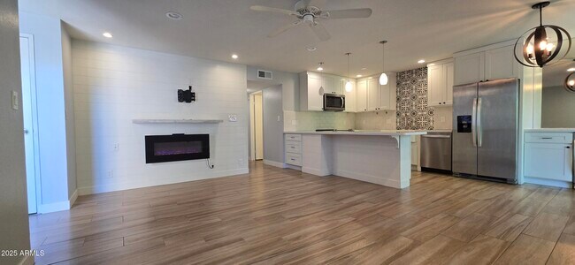Foto del edificio - 5525 E Thomas Rd
