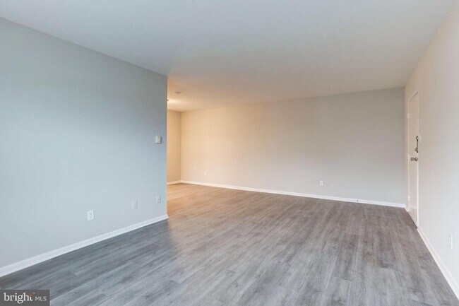 Building Photo - 4260 Buckman Rd