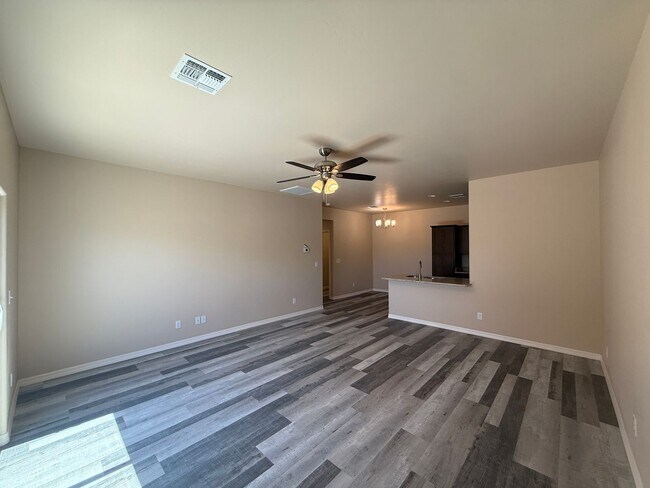 Building Photo - 3277 Tierra del Sol Dr