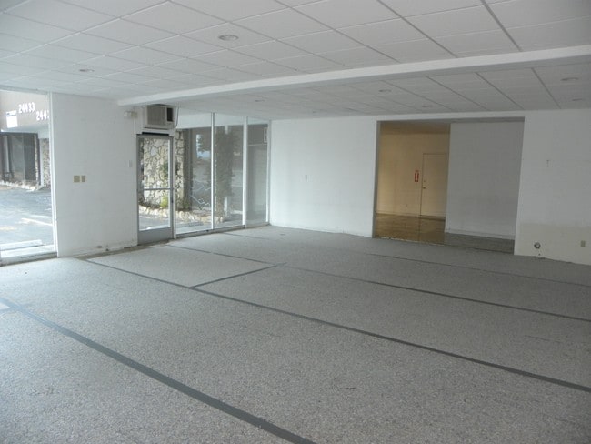 Foto del edificio - 24431-24433 Hawthorne Boulevard